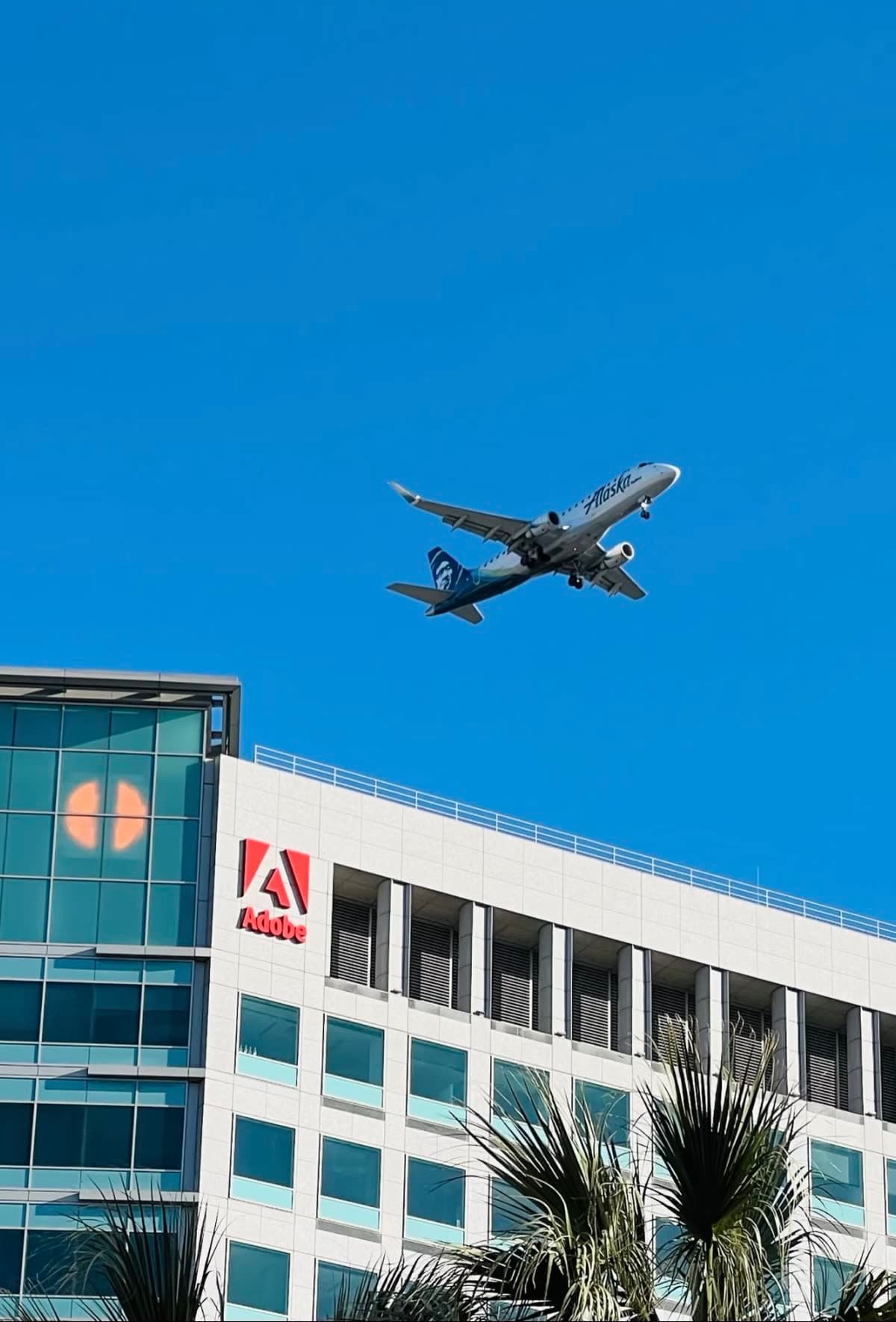 科技企業建築與旅途觀察